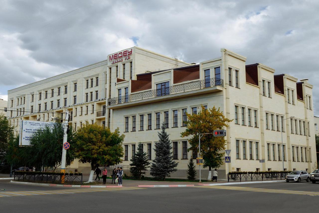 Medeu Hotel Kostanay Exterior photo